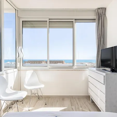 Altido Lovely Flat With Balcony And Sea View Apartamento